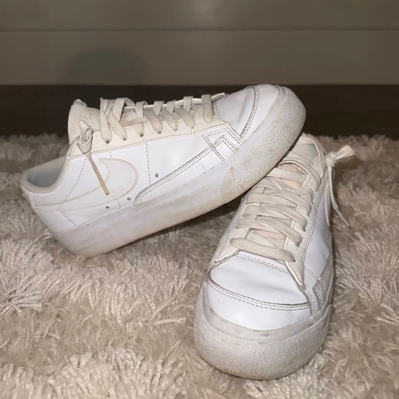 Nike Blazer Platform Lows - Picture 1 of 1